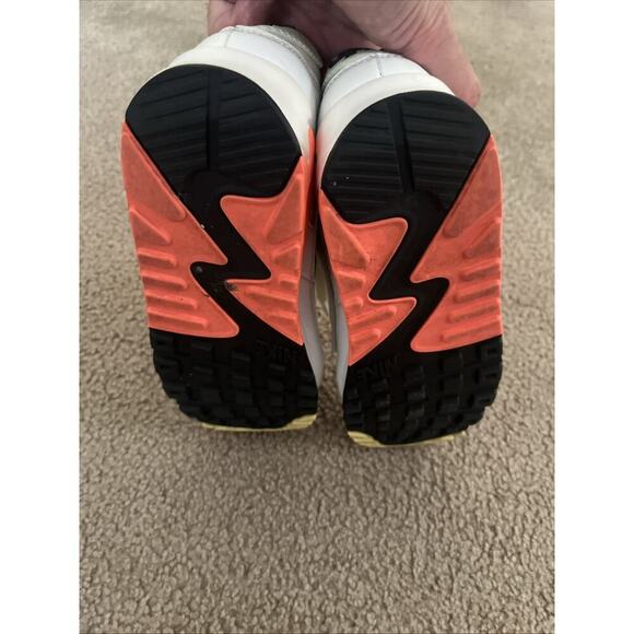 Womens Nike Air Max 90 Summit White Smoke Gray Mango Sneakers CV8819-101 Sz 9 - Picture 7 of 12